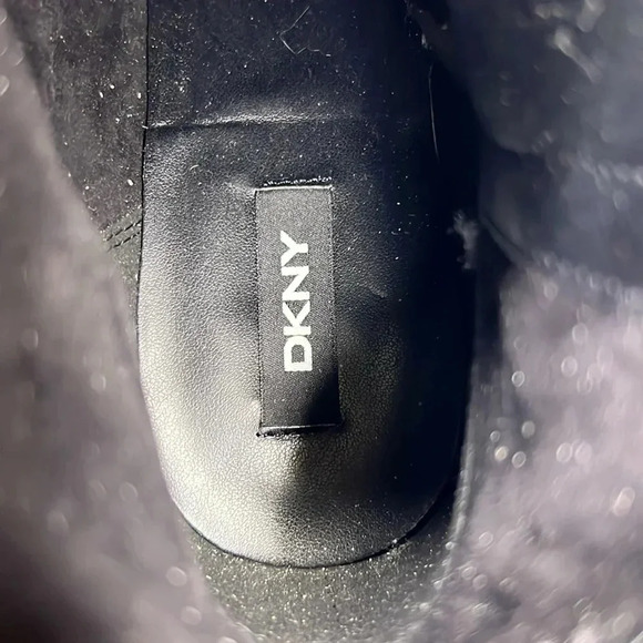 DKNY Womens Crosbi Leather Block Heel Ankle Boots NWOT size 10m in gray - Picture 8 of 10